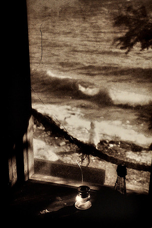 Traveled beyond the shore of space, the eternal spirits in freedom go.